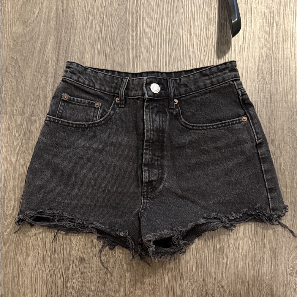 Zara short